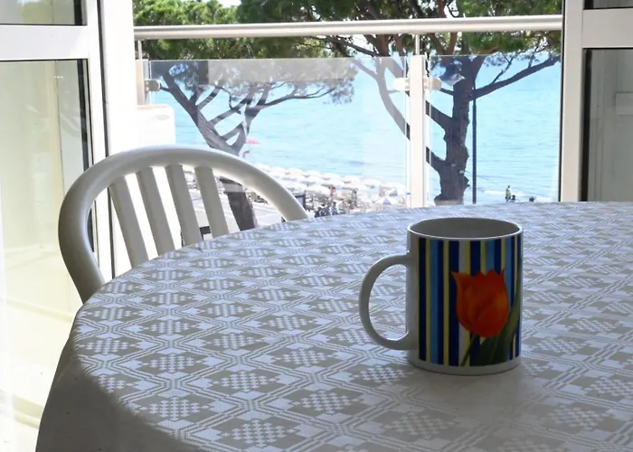 Vespucci Apartment *