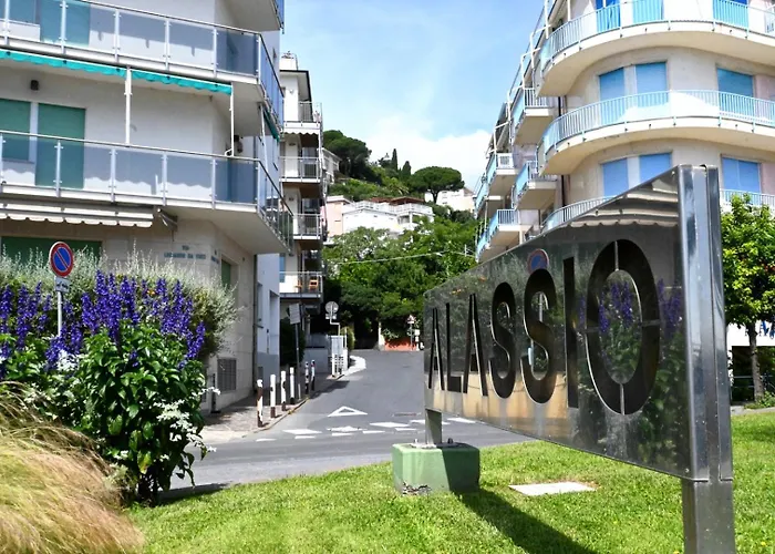 Vespucci Apartment *